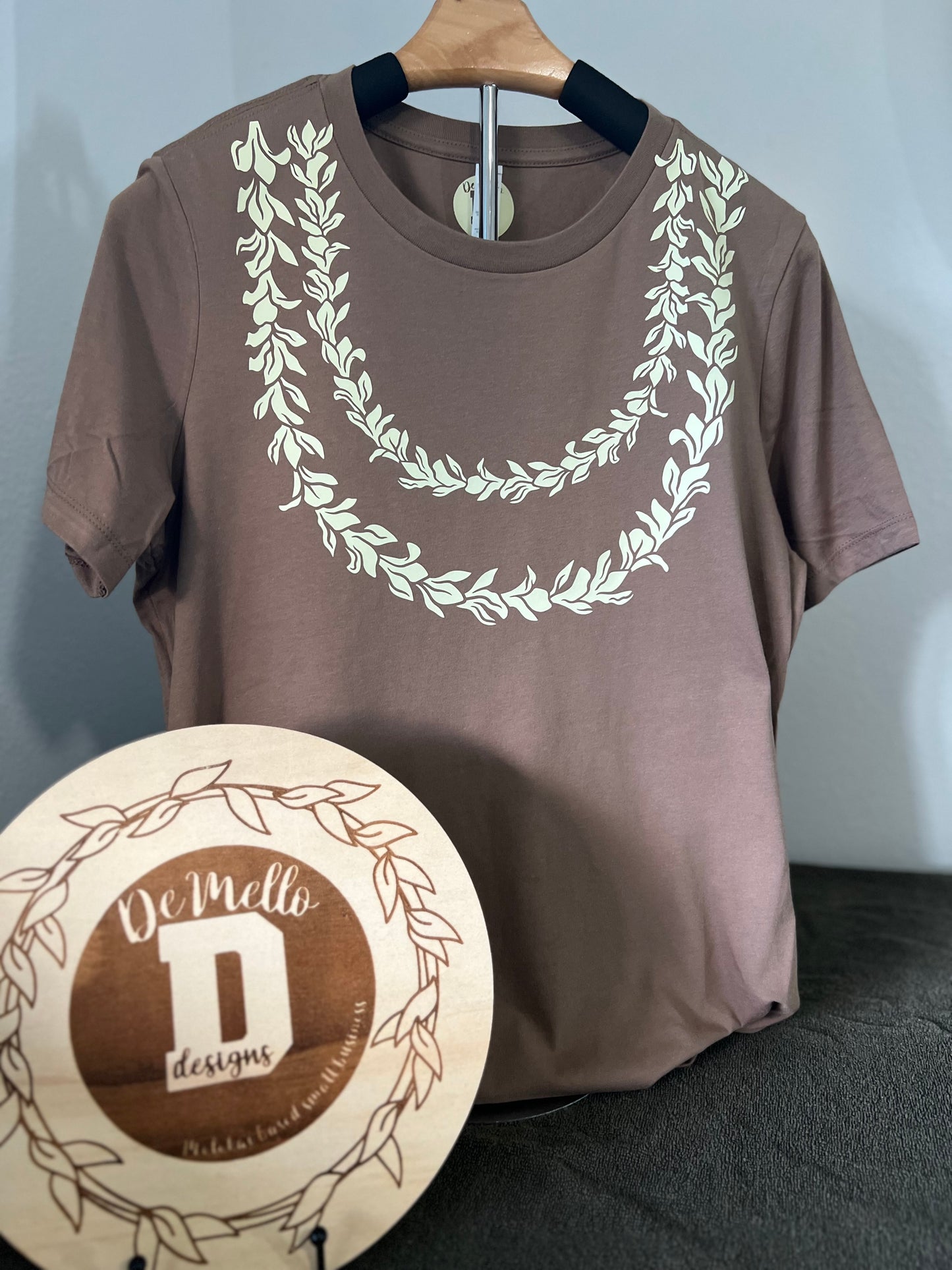 Awapuhi Melemele on Taupe