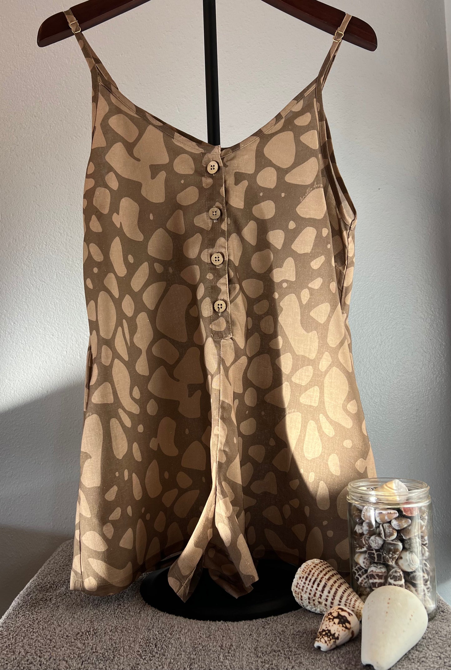 Pūpū Pōniuniu Lana Romper