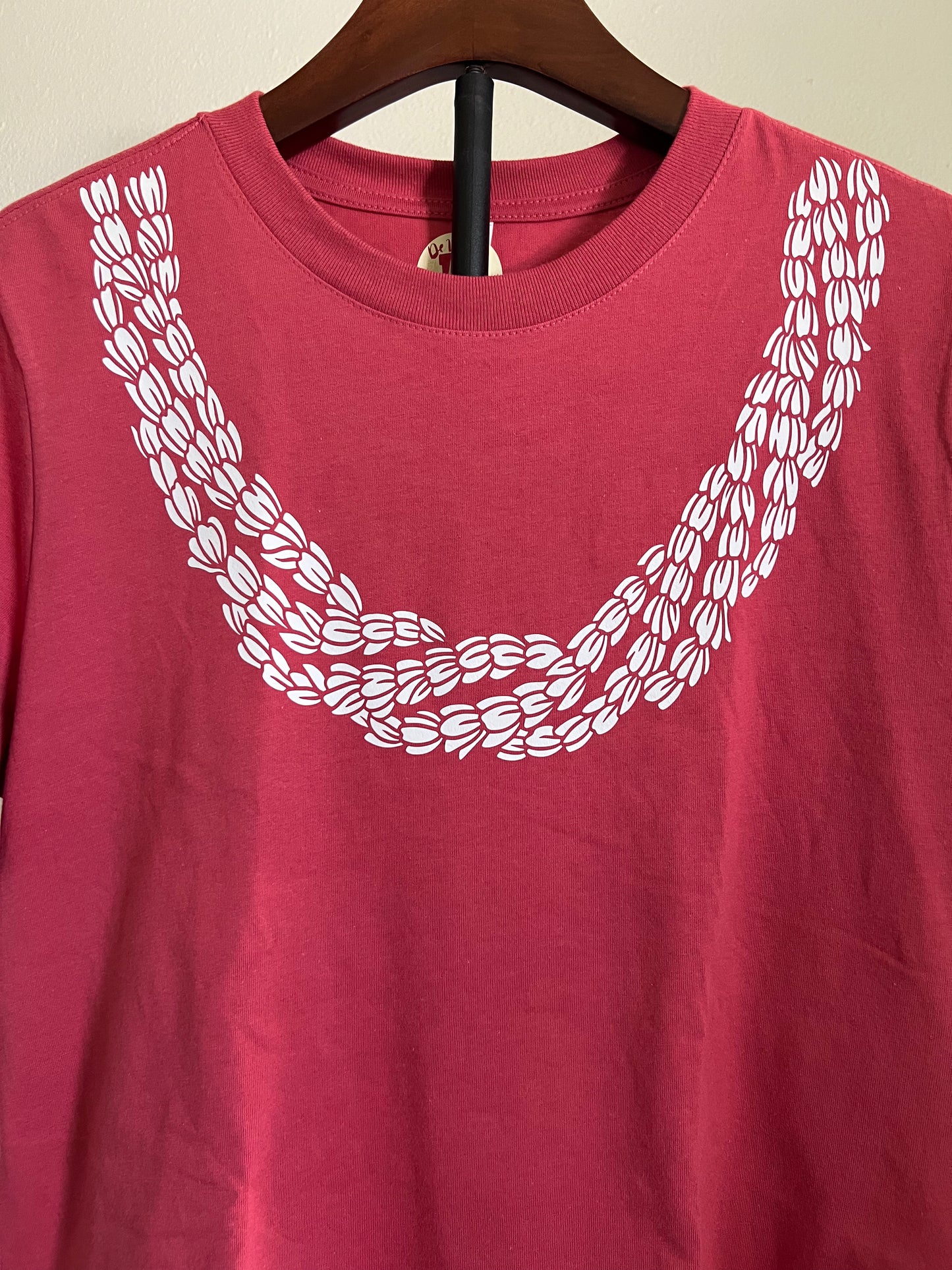 Pikake lei on Rose pink