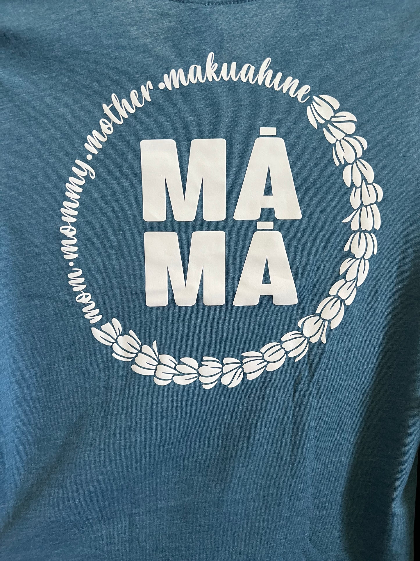 Mama pikake on vintage blue