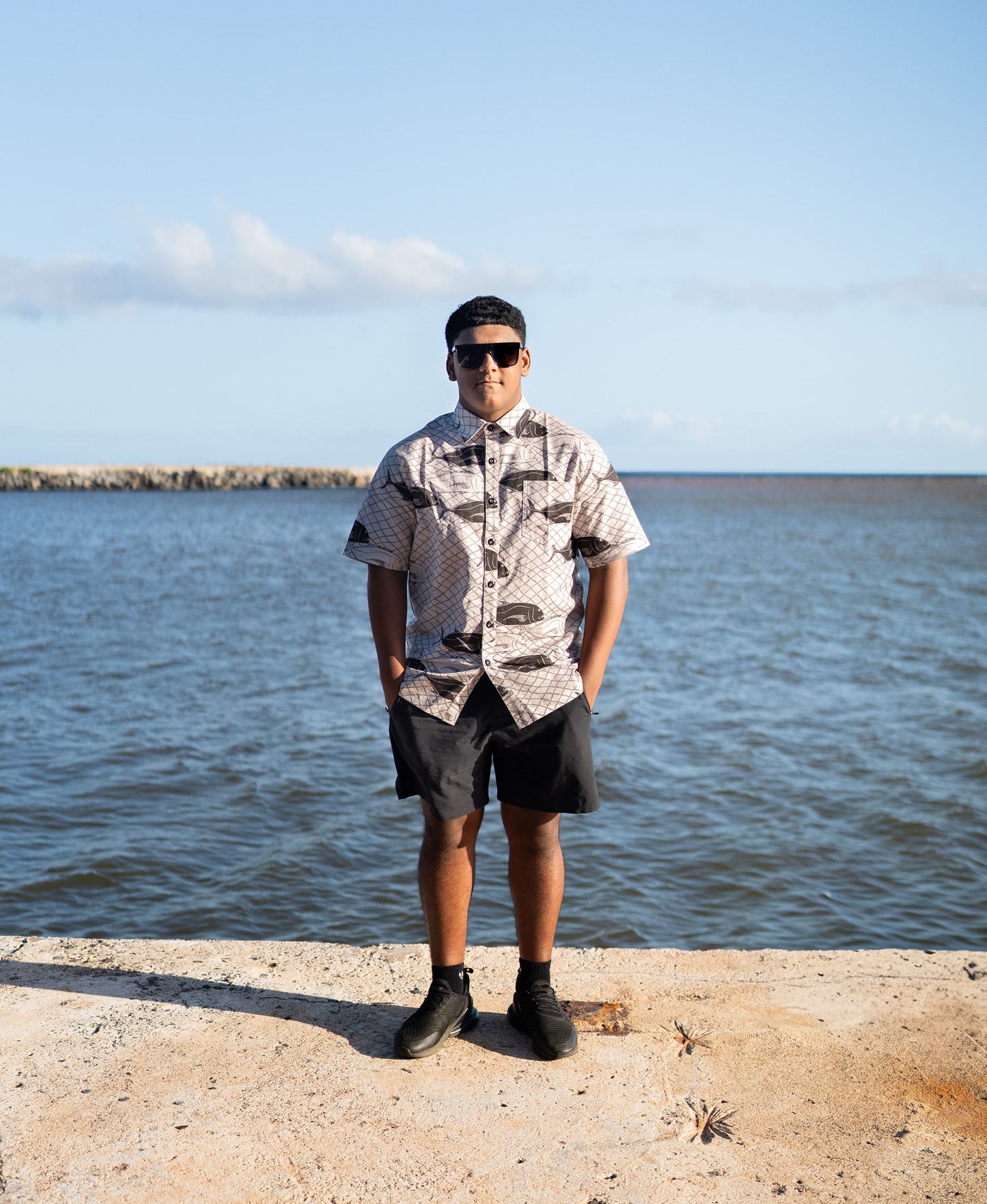 I’a Kane Aloha in pebble gray