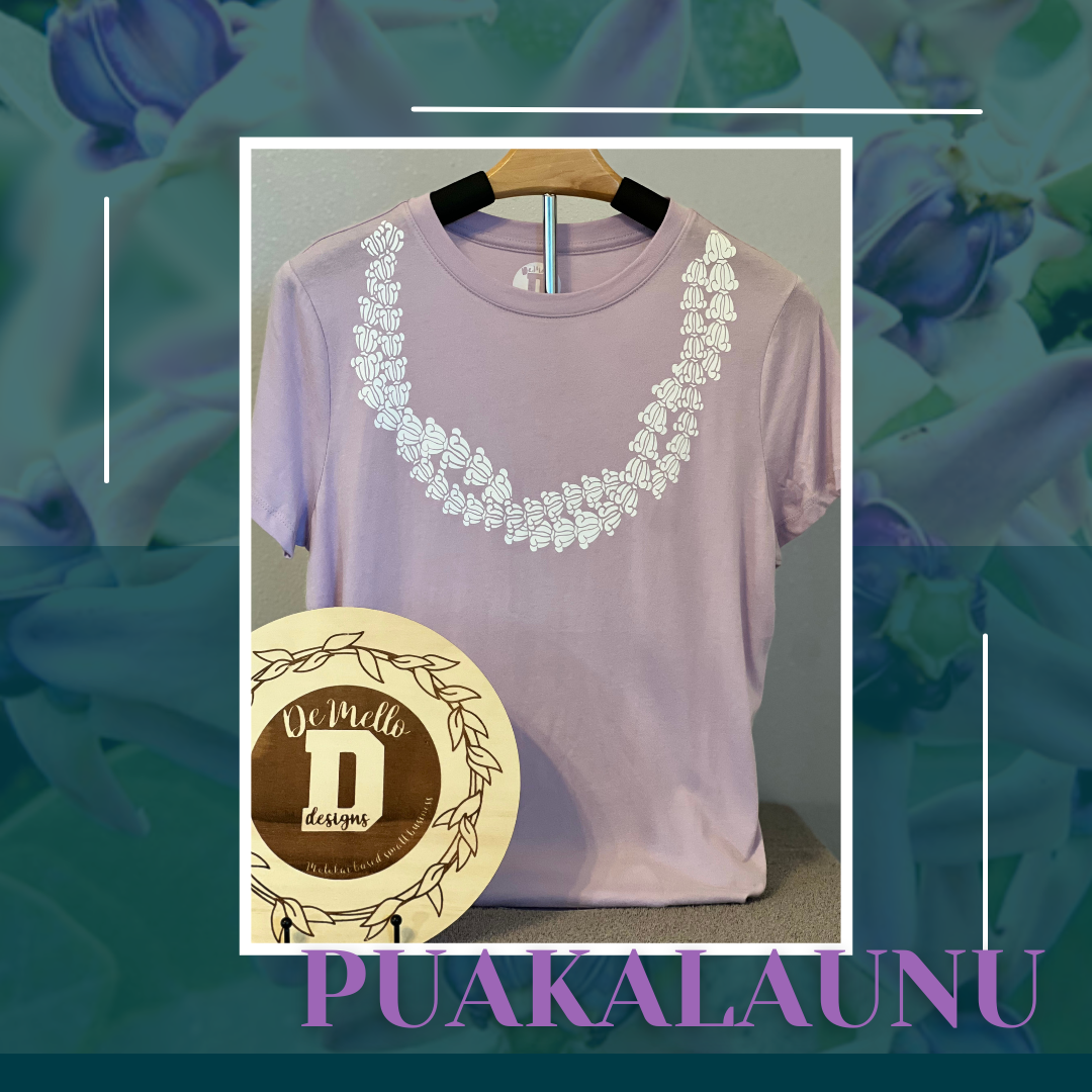 White crown lei on lilac tee