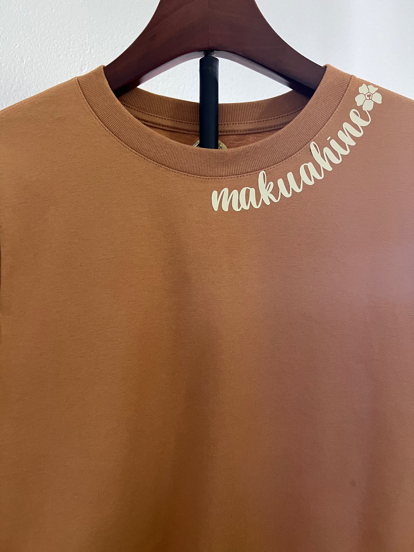 Makuahine puakenikeni on mustard tee
